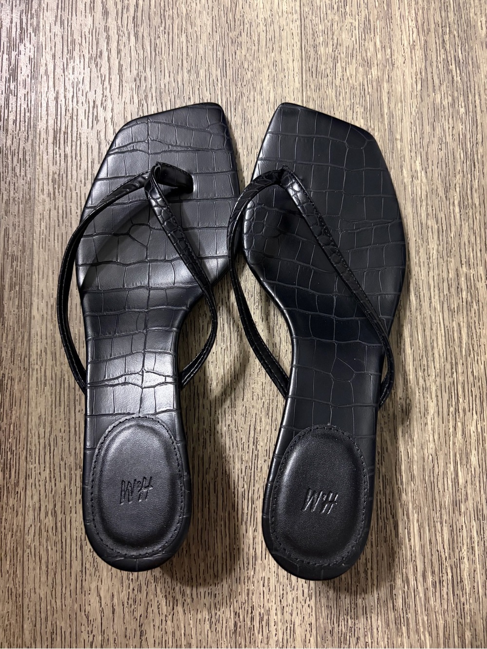 H&M Black Croc-Effect Square-Toe Thong Sandals